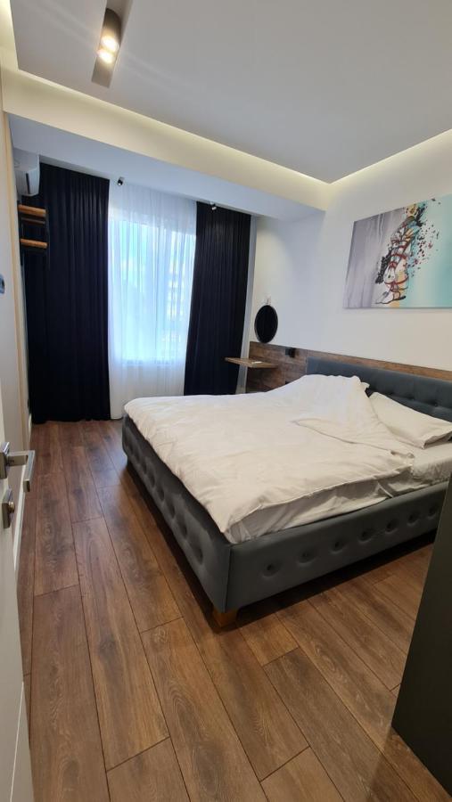 Oasis-Rent Appartement Chişinǎu Buitenkant foto
