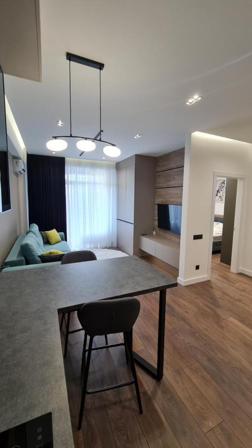 Oasis-Rent Appartement Chişinǎu Buitenkant foto